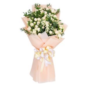 Bouquet of Peach Spray Rose